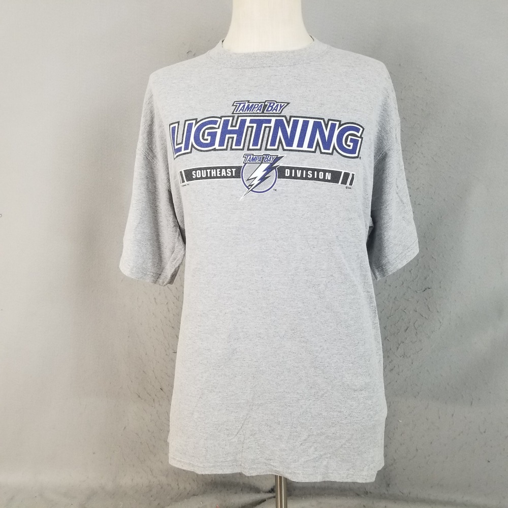 Lee Sport T-Shirt Men XL Gray Tampa Bay Lightning Southeast Division NHL Graphic
